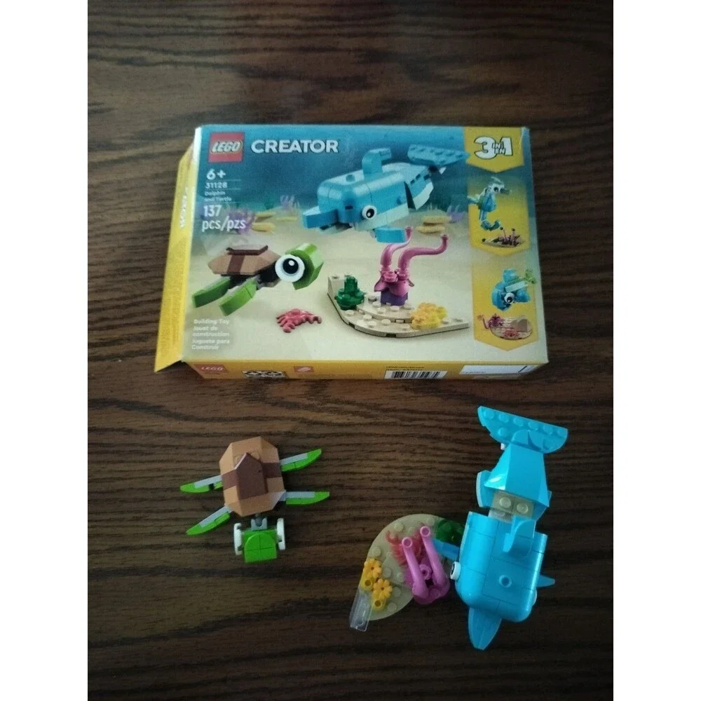 2 LEGO 31122 Creator Fish Tank - 3 in 1 set complete with Box And instructions